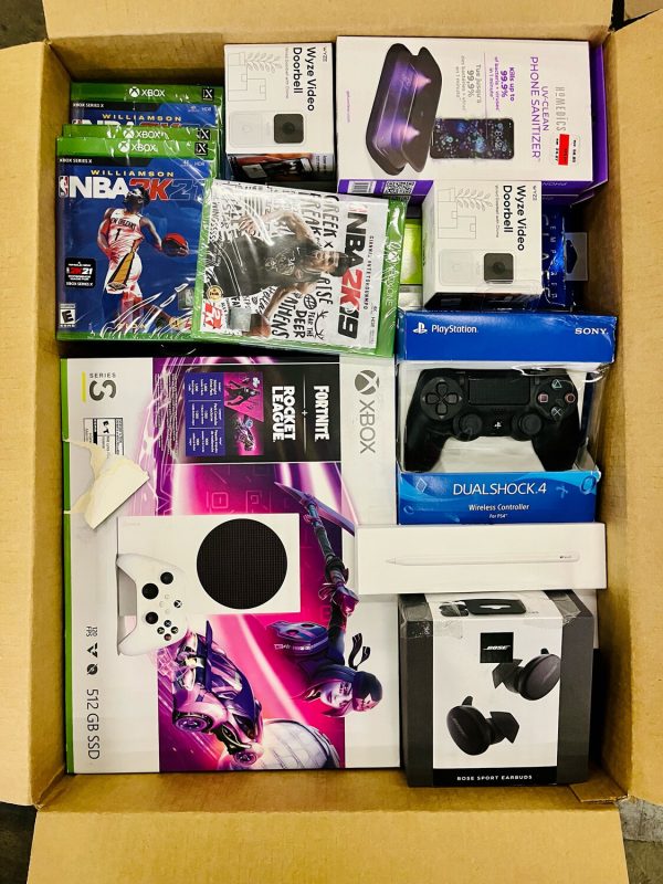 TARGET ELECTRONICS MEGA MYSTERY BOX - Image 8