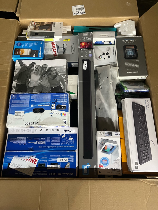 TARGET ELECTRONICS MEGA MYSTERY BOX - Image 6