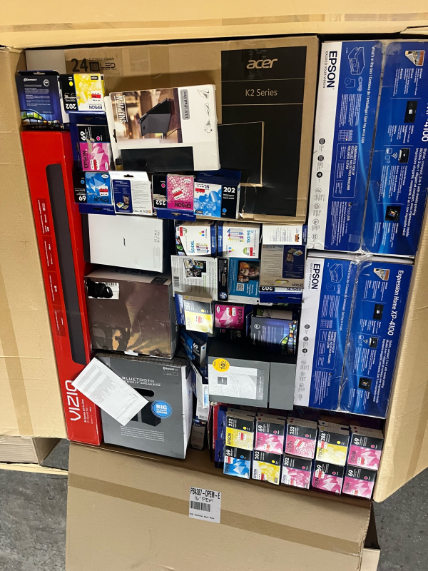 TARGET ELECTRONICS MEGA MYSTERY BOX - Image 4