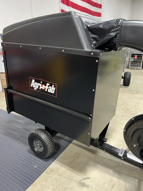 Agri-Fab Mow N Vac, 32 Cu Ft Capacity - Image 4